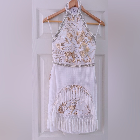 Dress Chic White and Gold Patterned Dress with Fringe - Picture 2 of 8